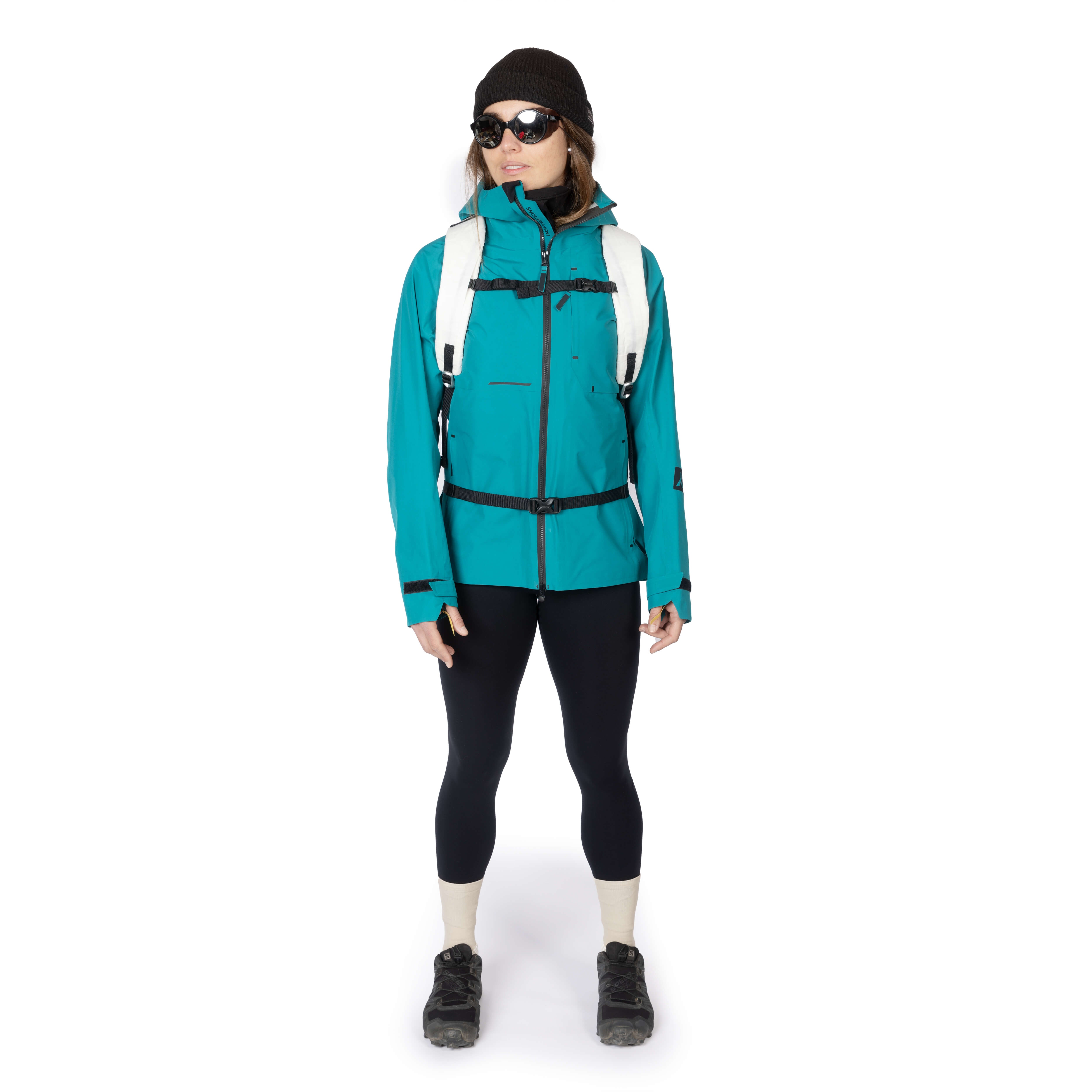 veste shell 3 couches membrane imperméable et respirante.  Fabriquée en france. Recyclée et recyclable. Style et look gorpcore.