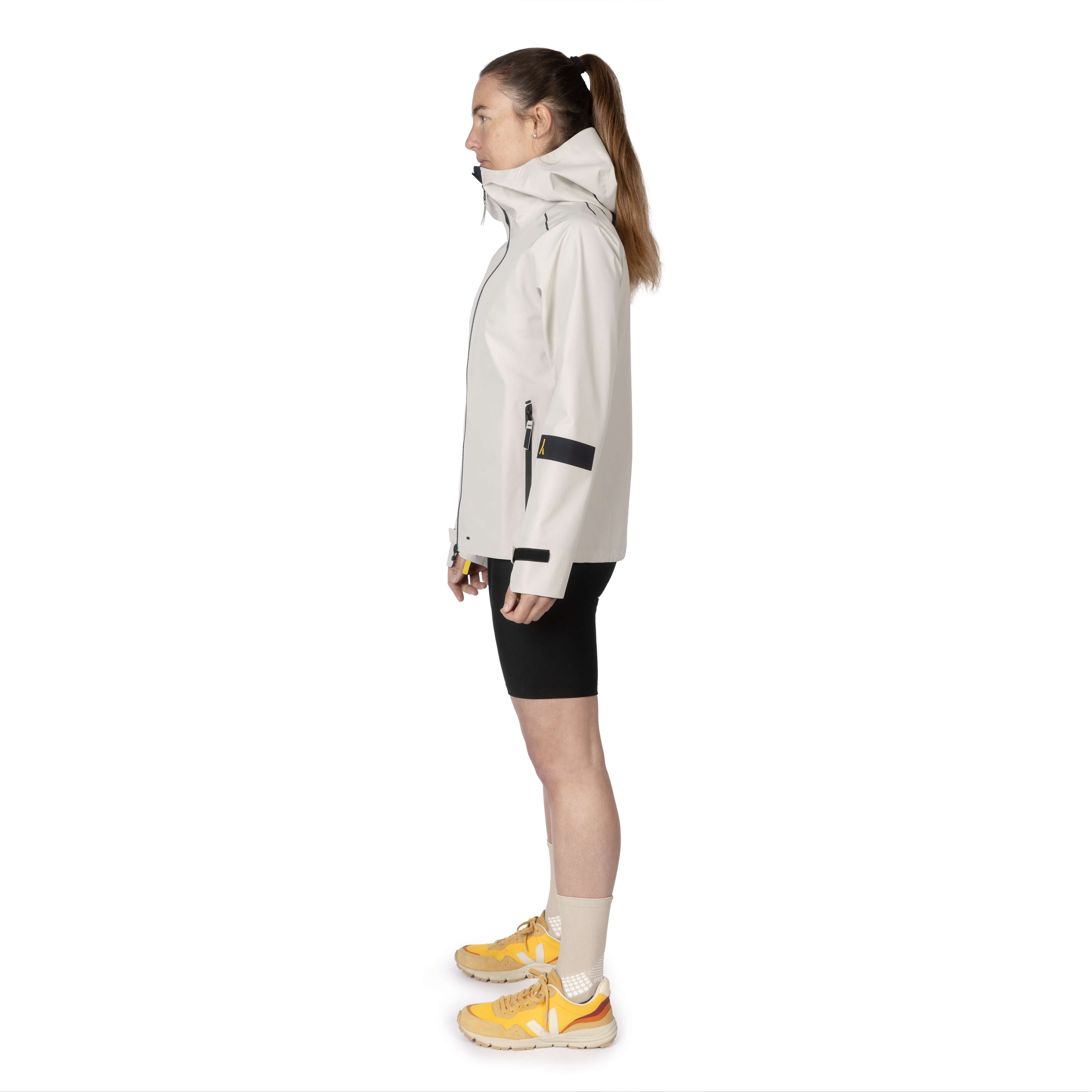 veste shell 3 couches membrane imperméable et respirante.  Fabriquée en france. Recyclée et recyclable. Style et look gorpcore.
