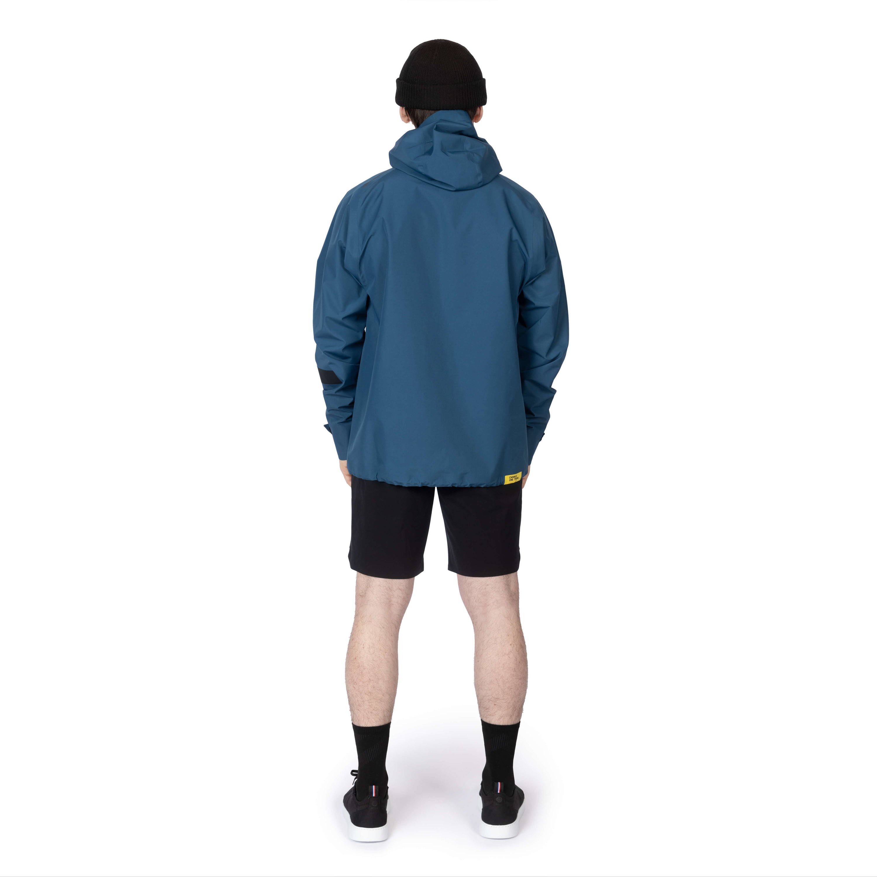 veste shell 3 couches membrane imperméable et respirante.  Fabriquée en france. Recyclée et recyclable. Style et look gorpcore.