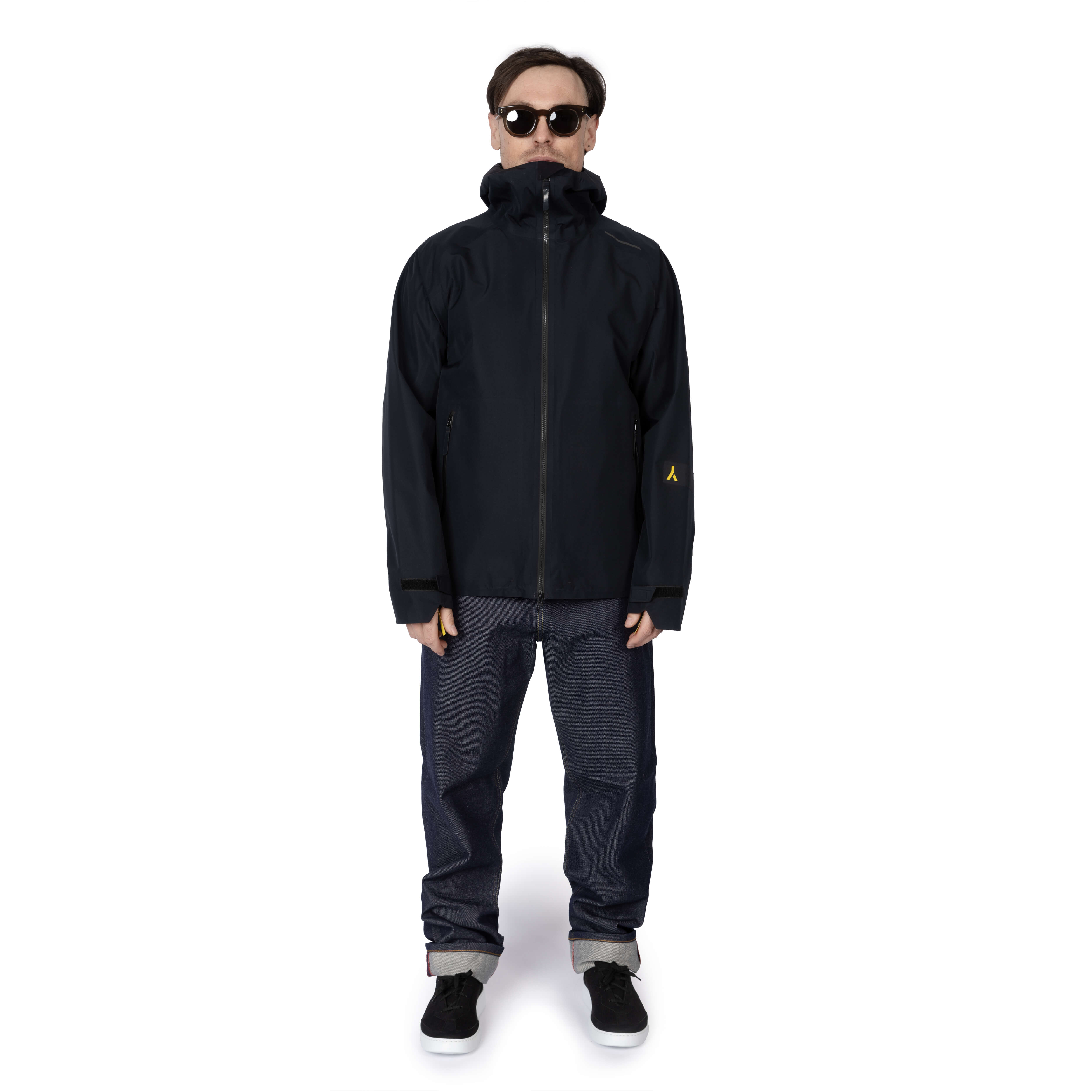 veste shell 3 couches membrane imperméable et respirante.  Fabriquée en france. Recyclée et recyclable. Style et look gorpcore.