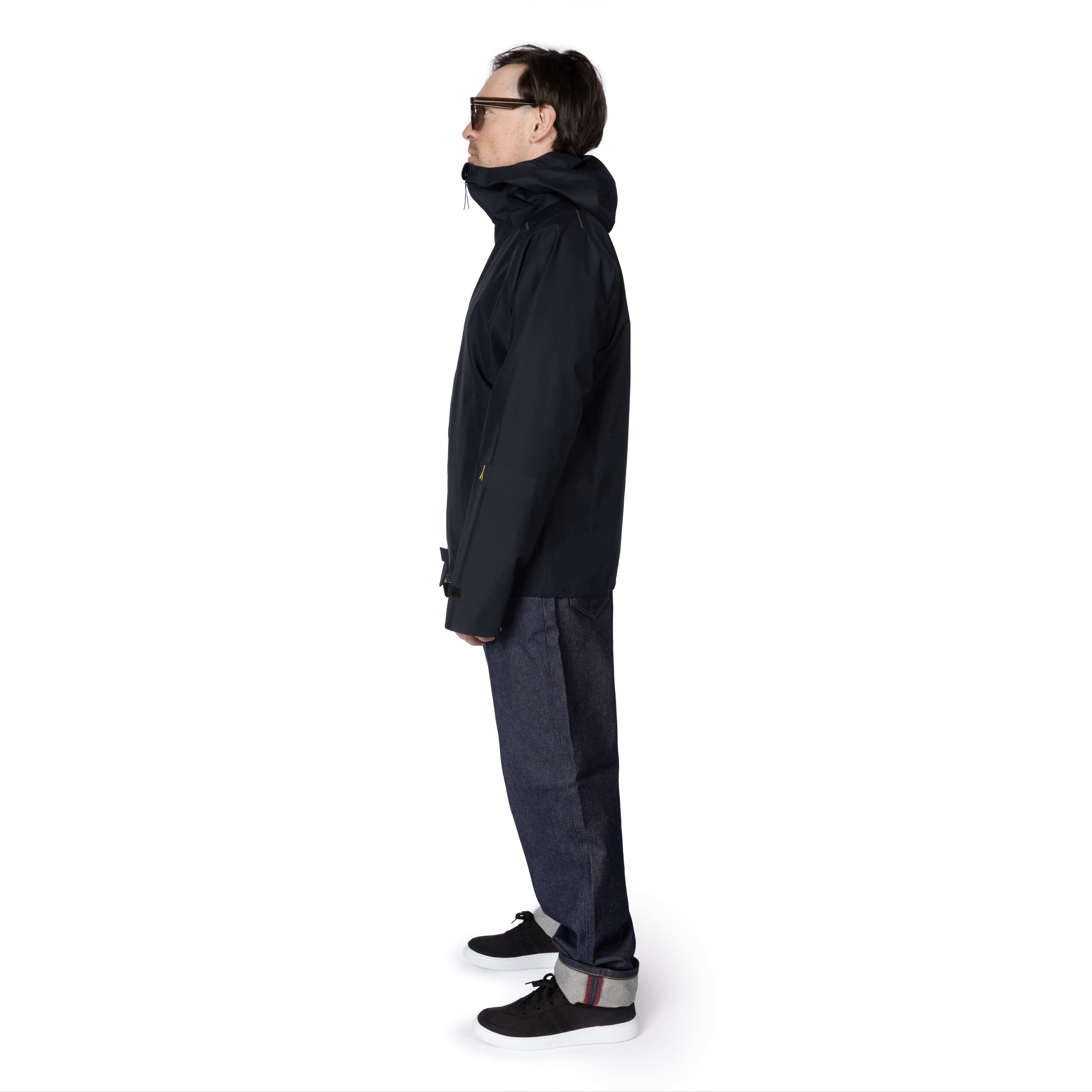 veste shell 3 couches membrane imperméable et respirante.  Fabriquée en france. Recyclée et recyclable. Style et look gorpcore.