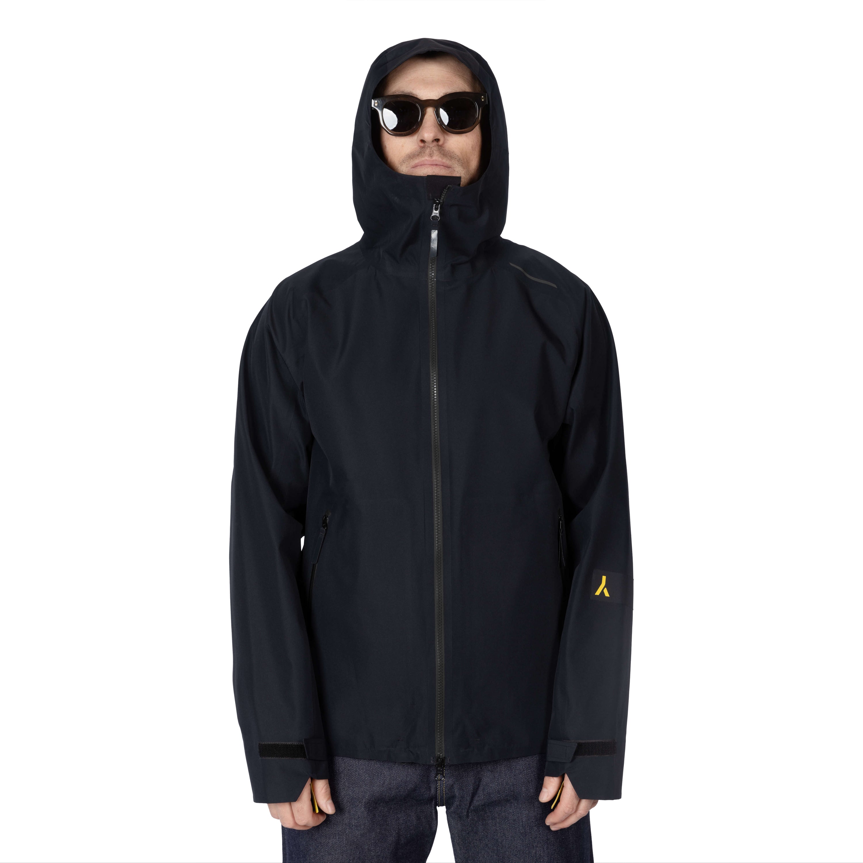 veste shell 3 couches membrane imperméable et respirante.  Fabriquée en france. Recyclée et recyclable. Style et look gorpcore.