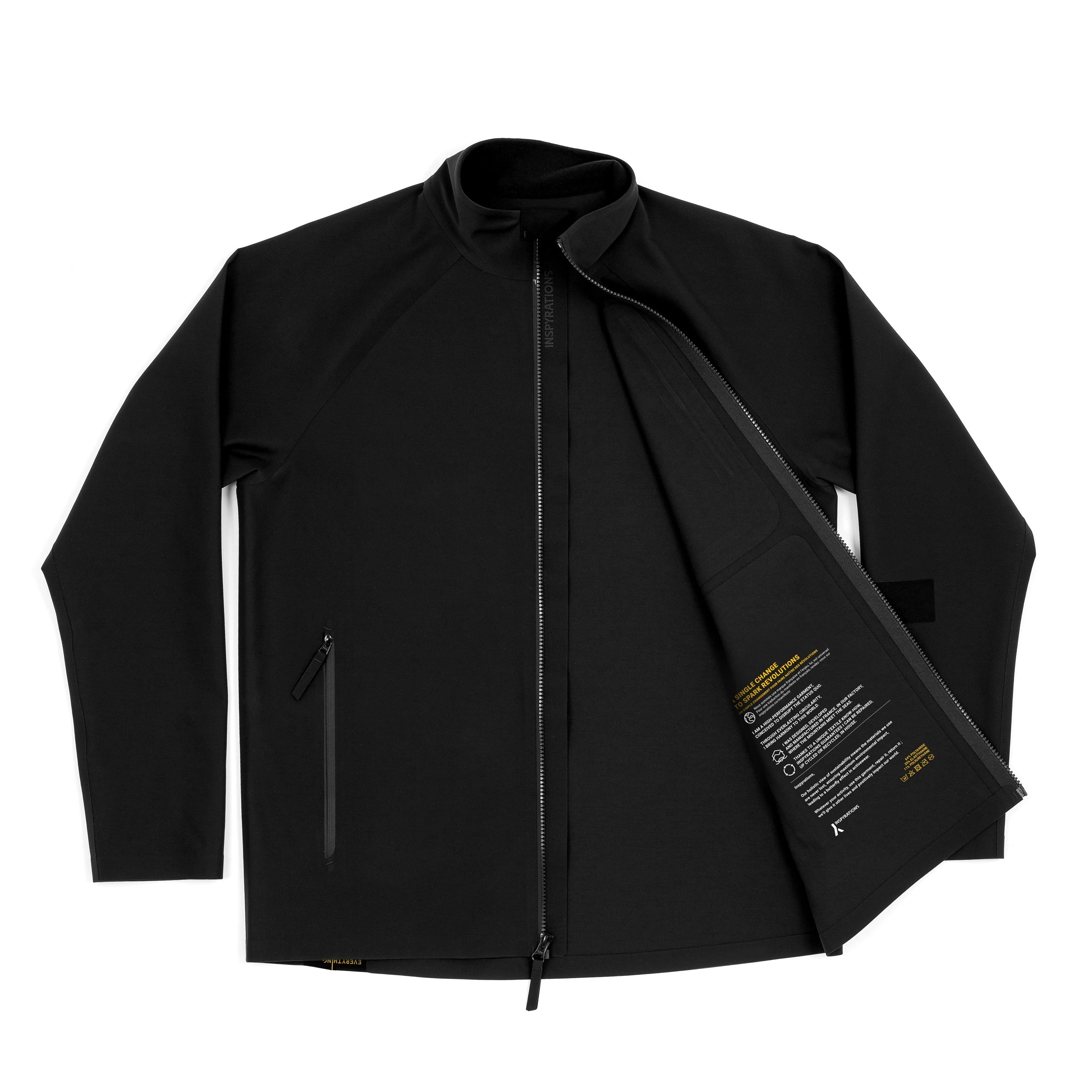 veste softshell  membrane imperméable et respirante.  Fabriquée en france. Style et look gorpcore.