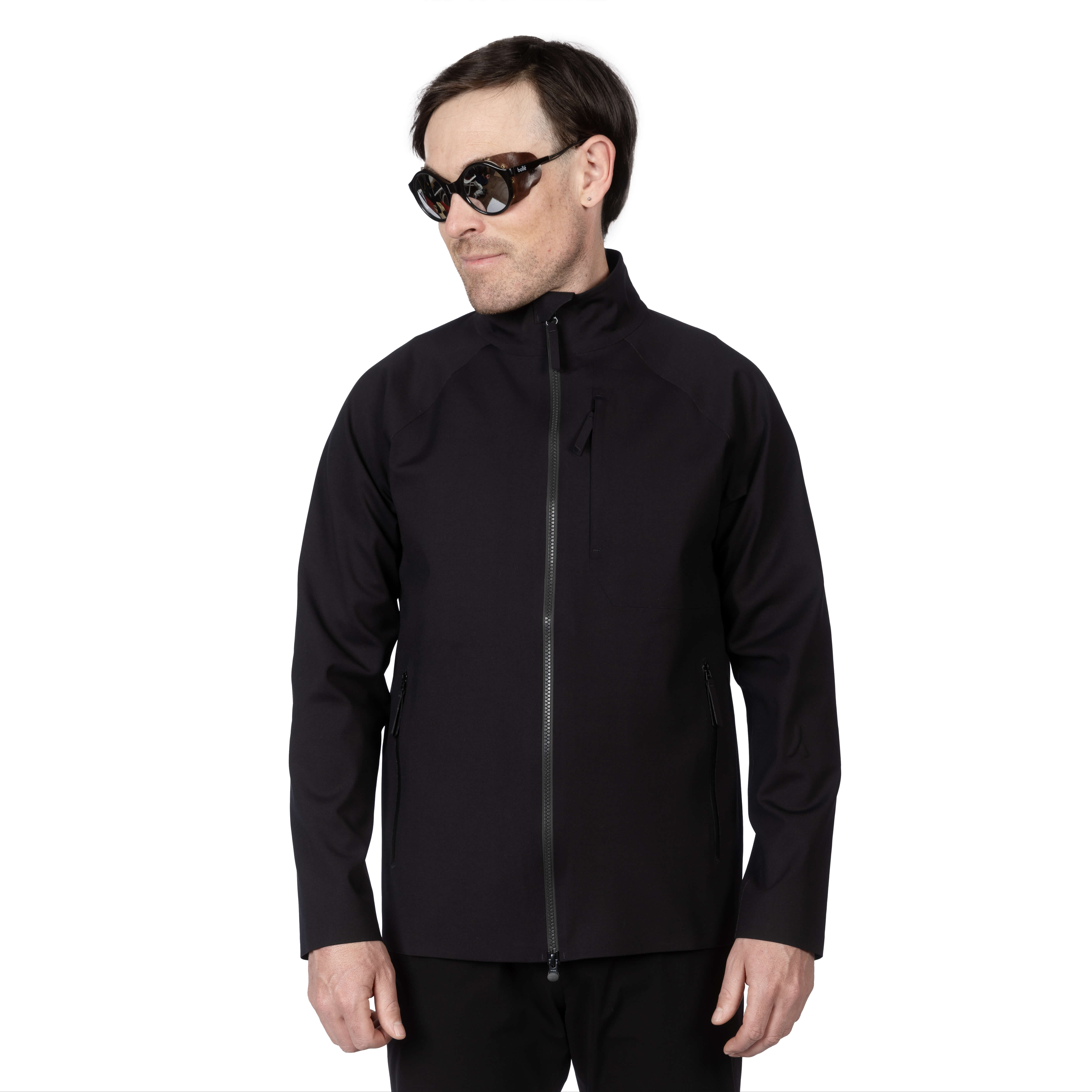 veste softshell  membrane imperméable et respirante.  Fabriquée en france. Style et look gorpcore.