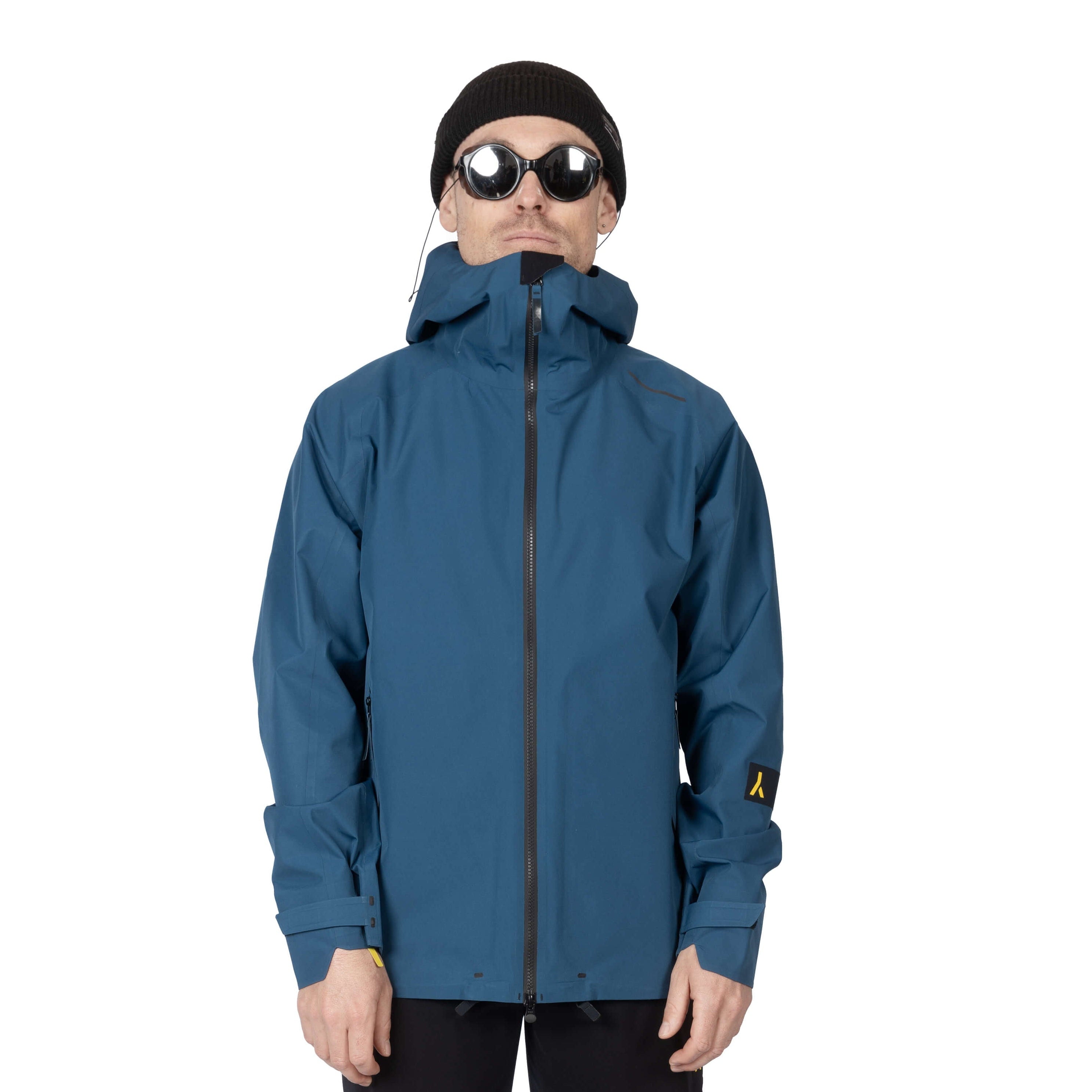 veste shell 3 couches membrane imperméable et respirante.  Fabriquée en france. Recyclée et recyclable. Style et look gorpcore.