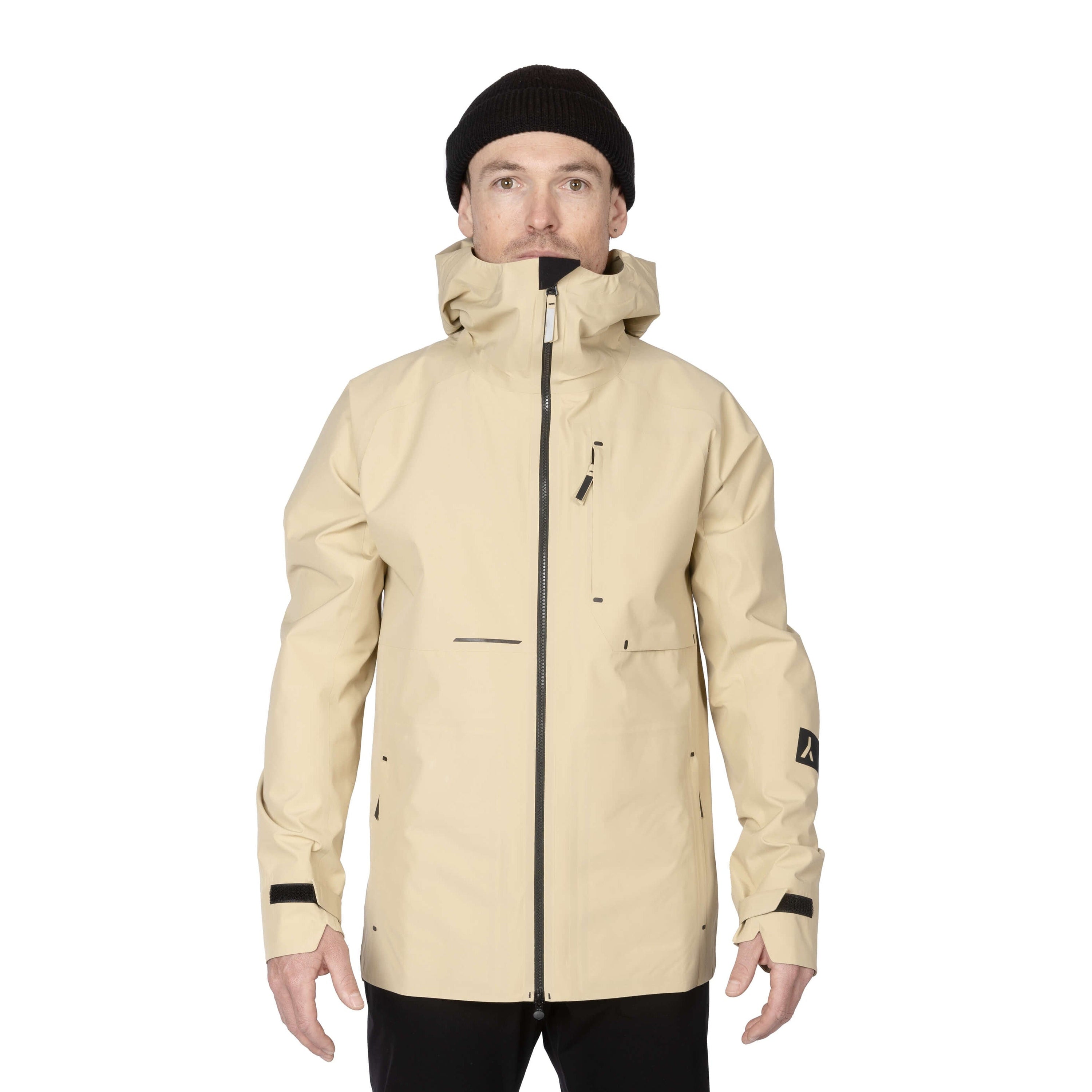veste shell 3 couches membrane imperméable et respirante.  Fabriquée en france. Recyclée et recyclable. Style et look gorpcore.