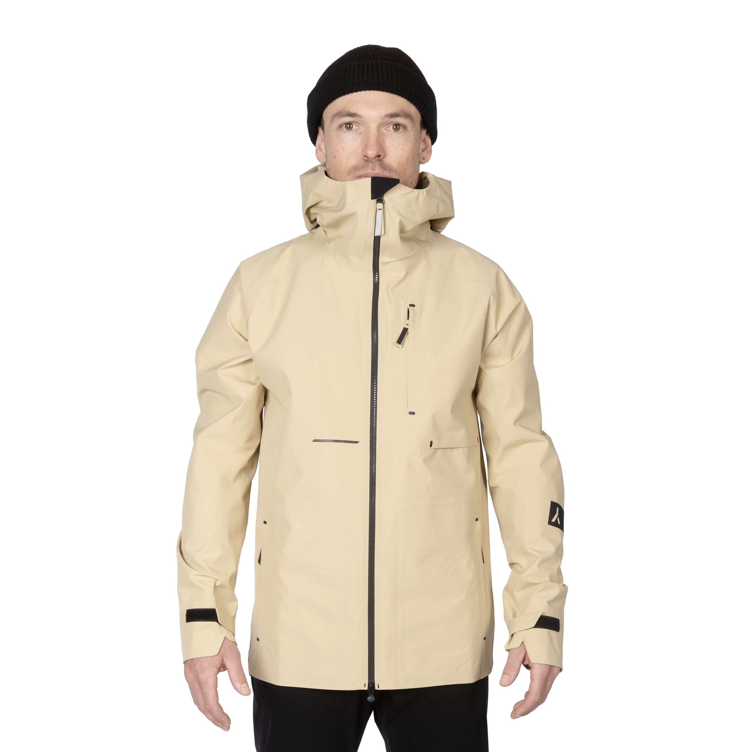 veste shell 3 couches membrane imperméable et respirante.  Fabriquée en france. Recyclée et recyclable. Style et look gorpcore.