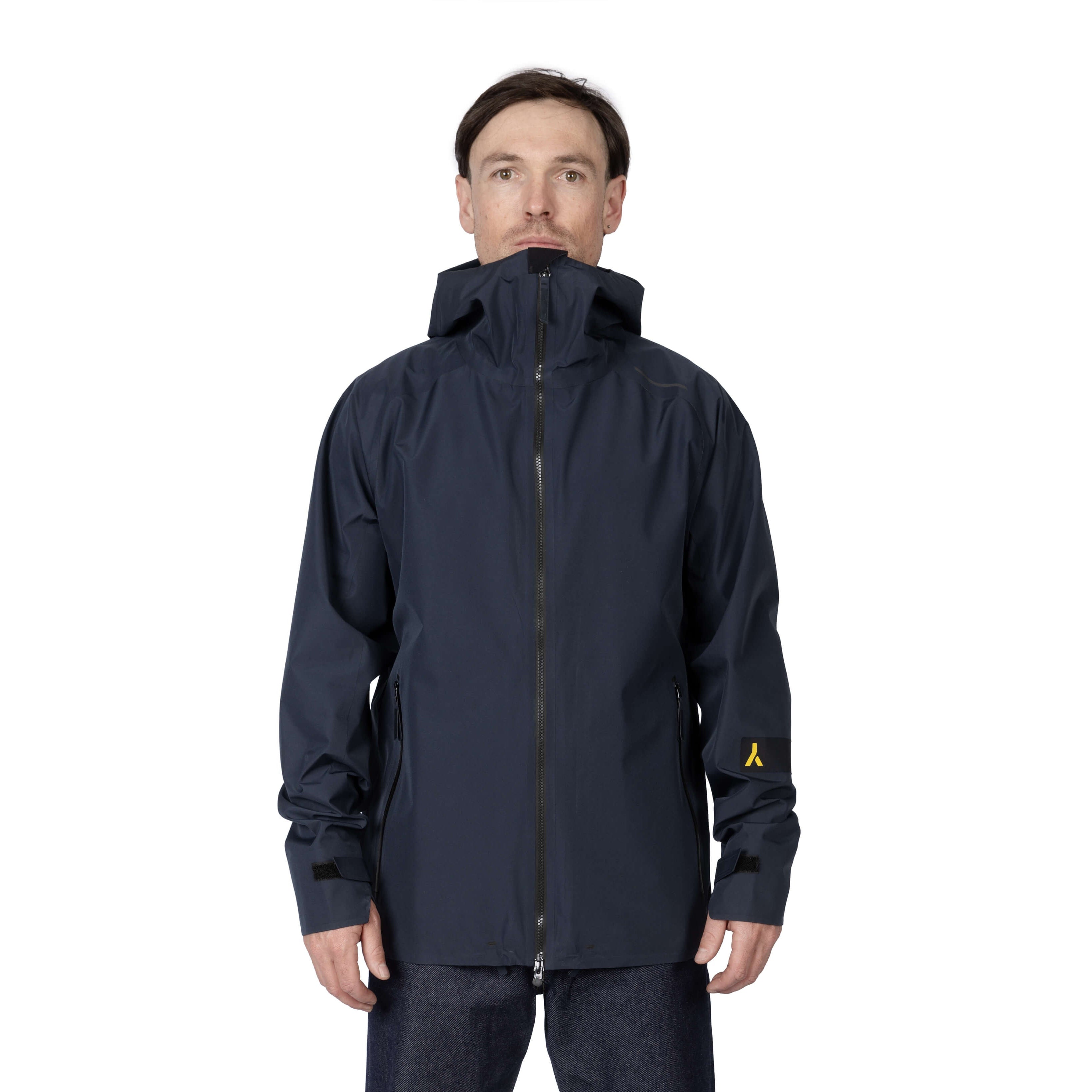 veste shell 3 couches membrane imperméable et respirante.  Fabriquée en france. Recyclée et recyclable. Style et look gorpcore.