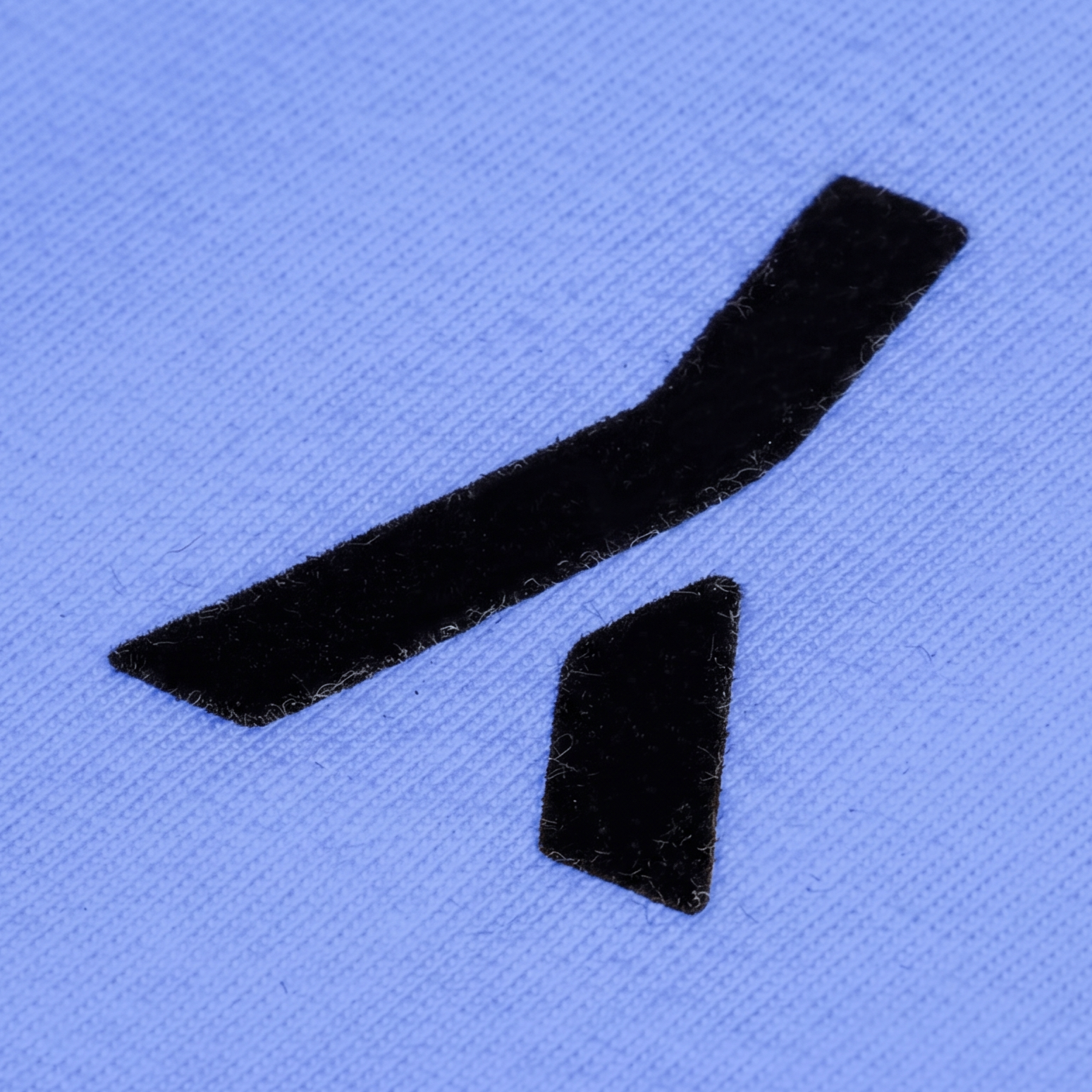 T-SHIRT EMBLEME